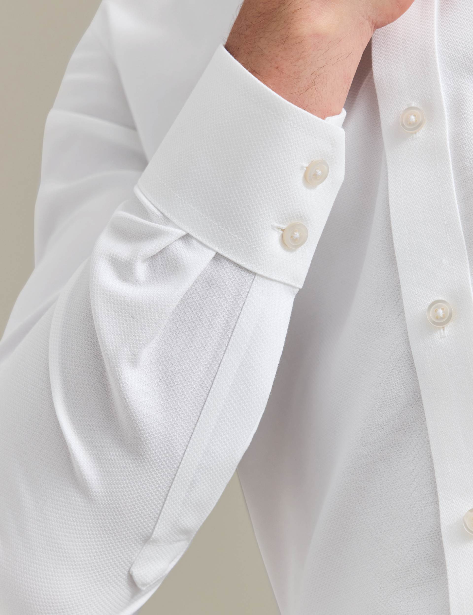 White non-iron stretch Trafalgar weave cutaway slim fit shirt 3