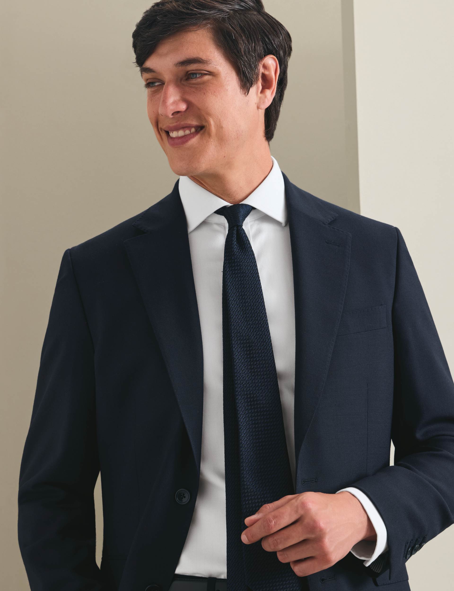 White non-iron herringbone cutaway slim fit shirt 3