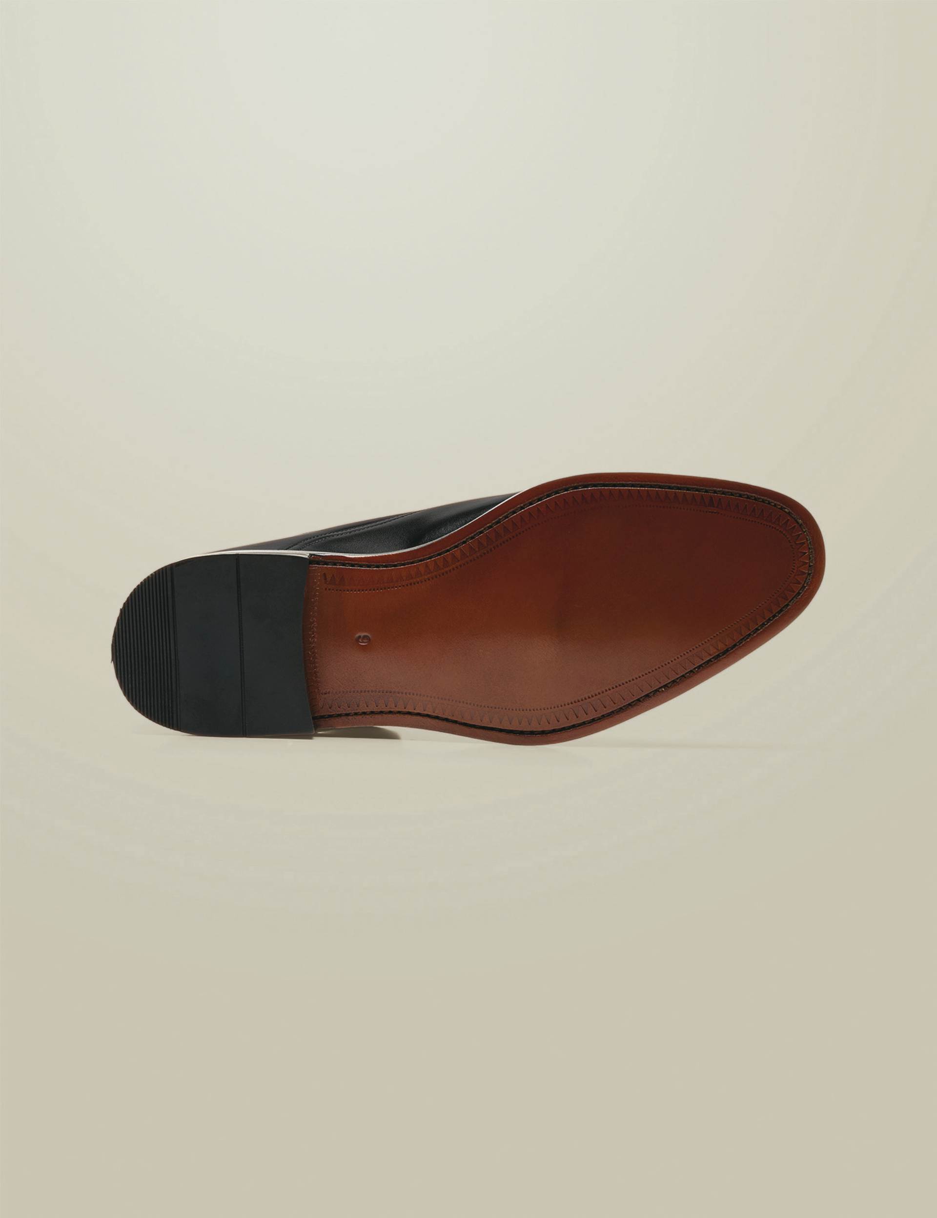 Black leather Oxford shoe 5
