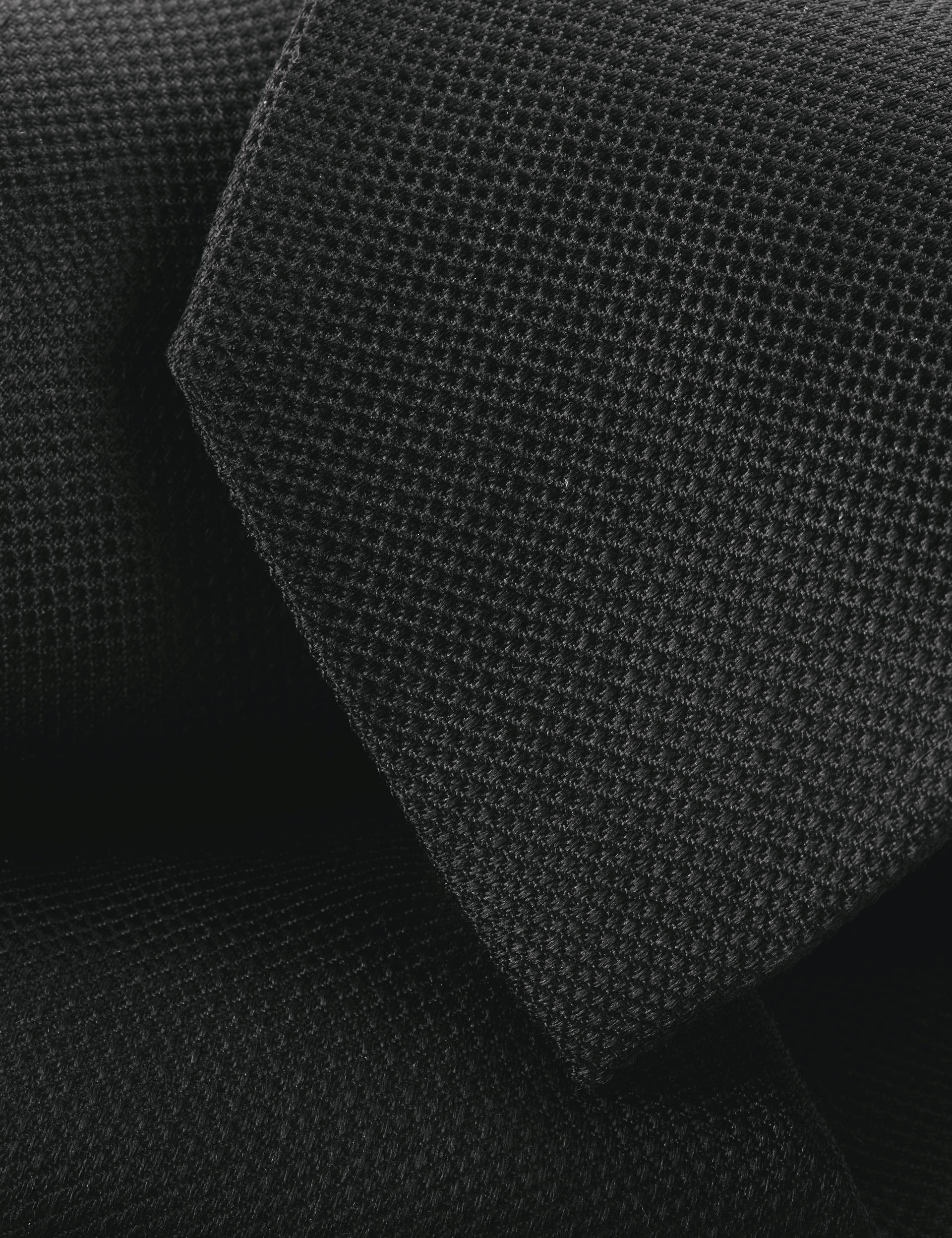 Black textured silk tie 2