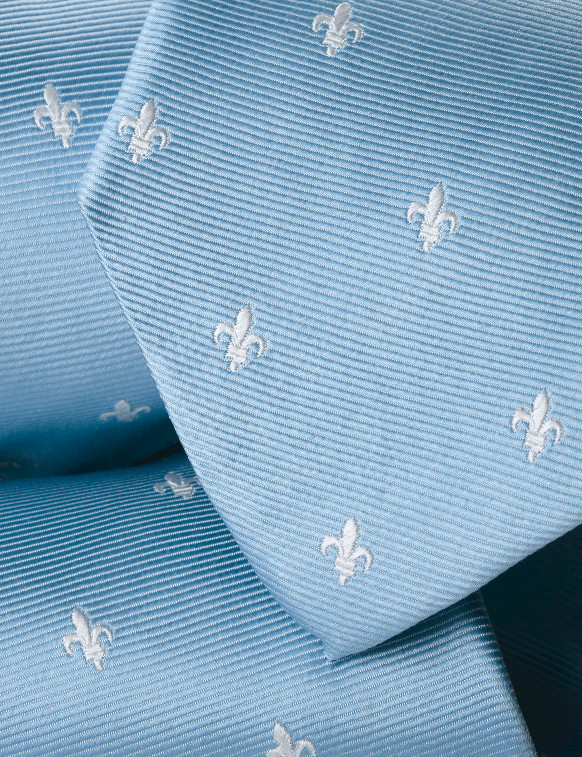 Sky blue Fleur de Lys silk tie 2