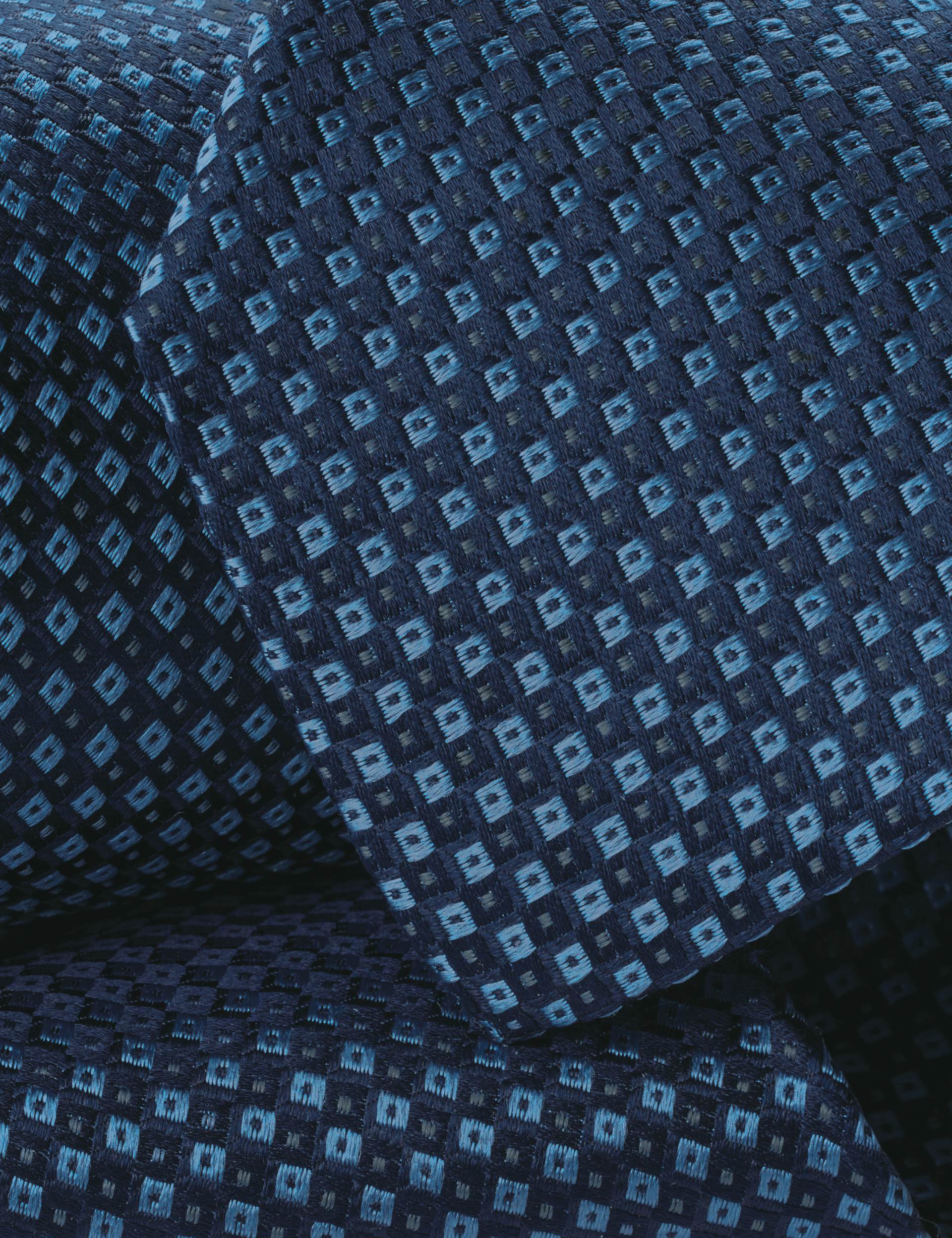 Royal blue patterned silk tie 2