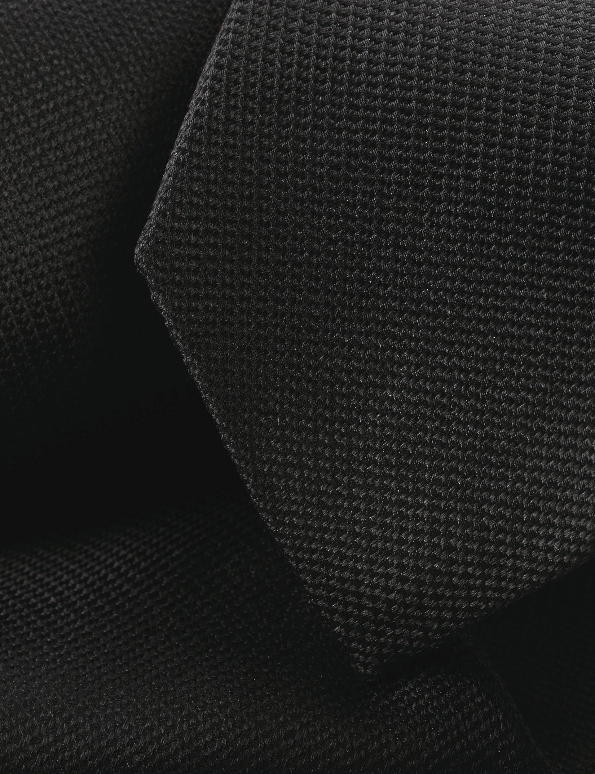 Black textured silk slim tie 2